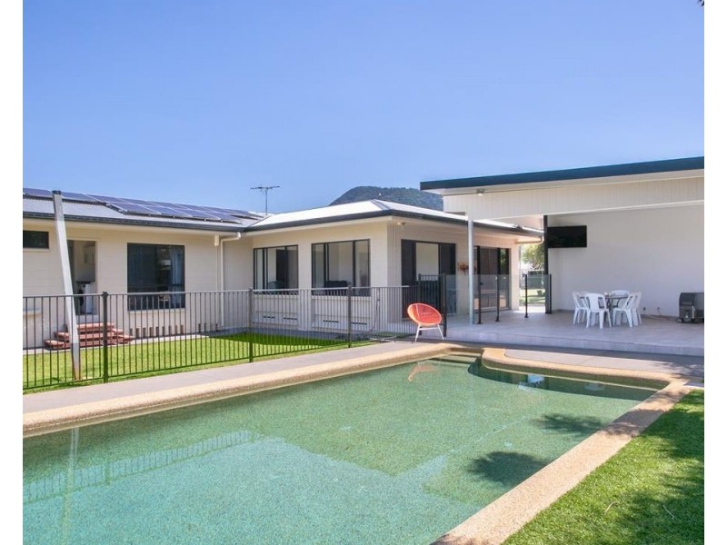 82-84 Toogood Road, Woree QLD 4868