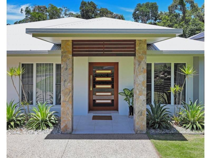 17 Pfeiffer Place, Smithfield QLD 4878