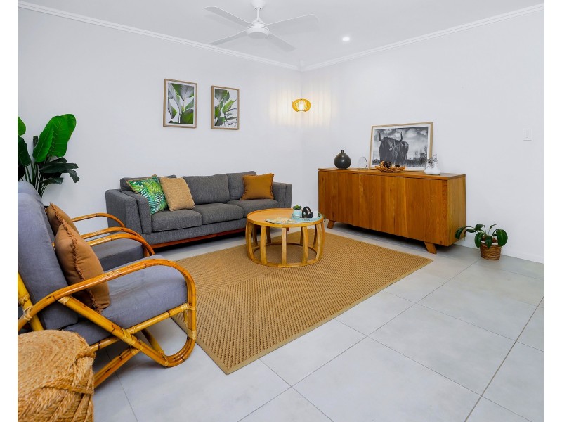 17 Pfeiffer Place, Smithfield QLD 4878