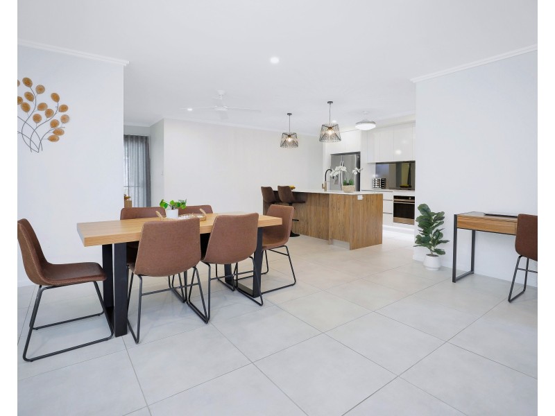 17 Pfeiffer Place, Smithfield QLD 4878