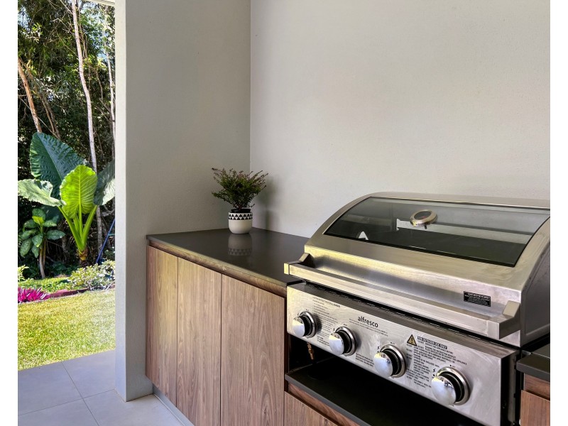 17 Pfeiffer Place, Smithfield QLD 4878