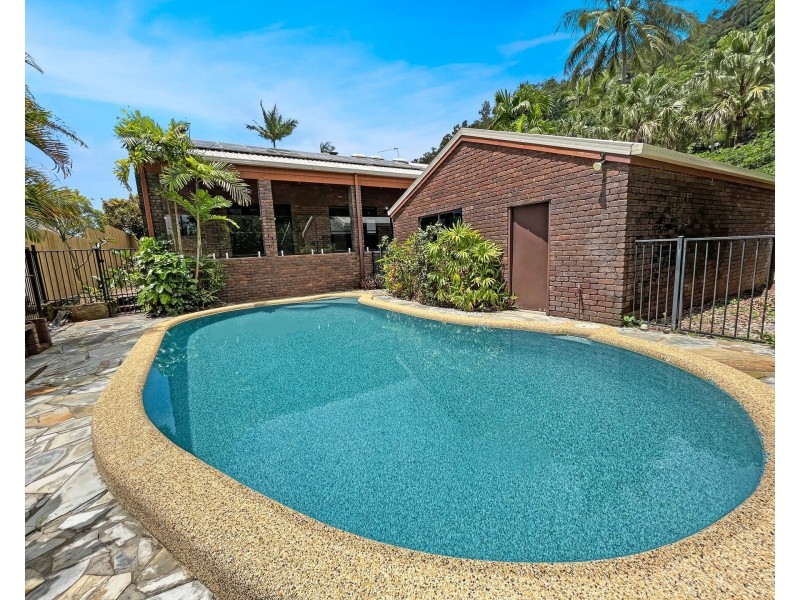 10 Ferntree Close, Brinsmead QLD 4870