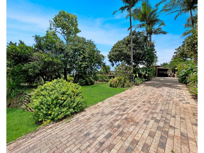 10 Ferntree Close, Brinsmead QLD 4870