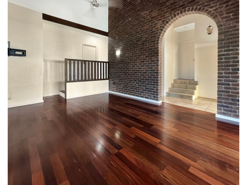 10 Ferntree Close, Brinsmead QLD 4870