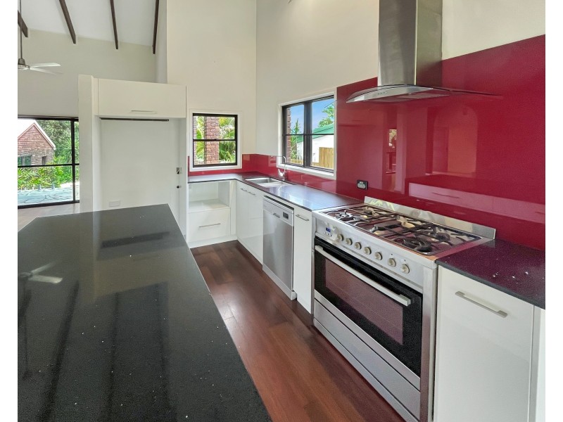 10 Ferntree Close, Brinsmead QLD 4870