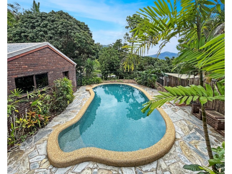 10 Ferntree Close, Brinsmead QLD 4870