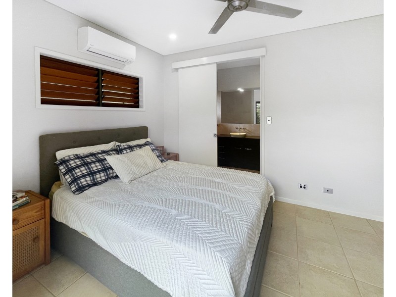 5 Bramble Street, Clifton Beach QLD 4879