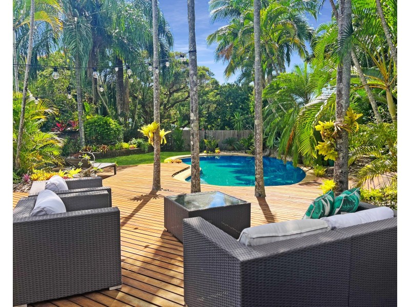 6 Flynn Close, Clifton Beach QLD 4879