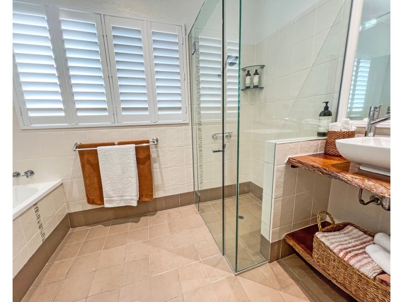 6 Flynn Close, Clifton Beach QLD 4879
