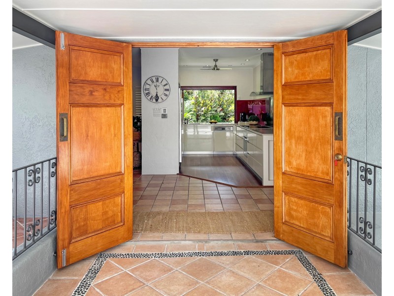 6 Flynn Close, Clifton Beach QLD 4879