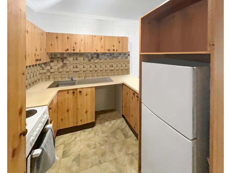 4/439-443 Severin Street, Manunda QLD 4870