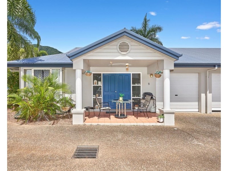 5/4-10 Hedley Close, Redlynch QLD 4870
