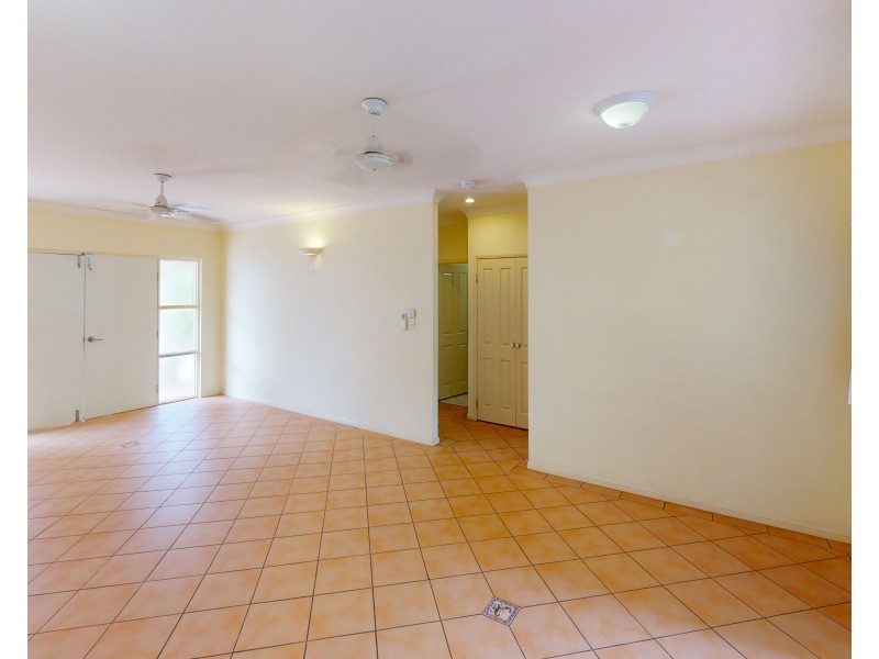 5/4-10 Hedley Close, Redlynch QLD 4870