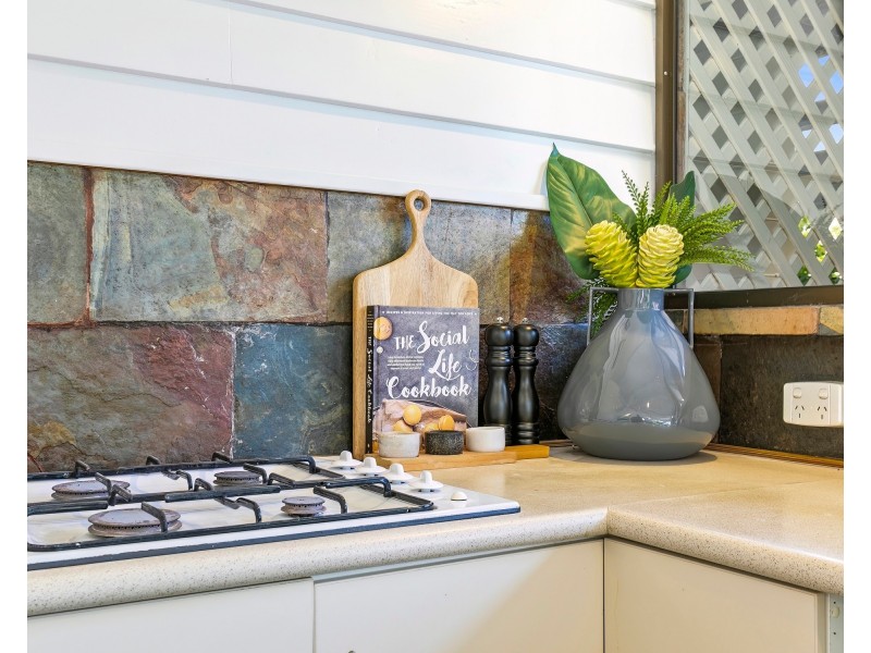 13 Mahogany Street, Holloways Beach QLD 4878