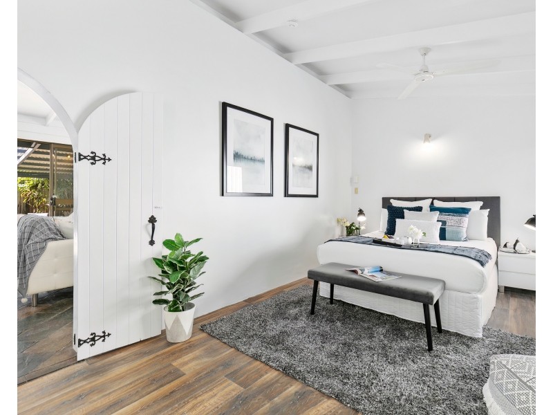 13 Mahogany Street, Holloways Beach QLD 4878