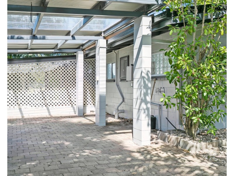 13 Mahogany Street, Holloways Beach QLD 4878