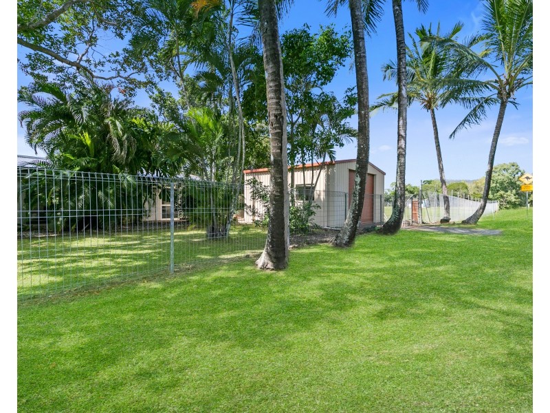 13 Mahogany Street, Holloways Beach QLD 4878