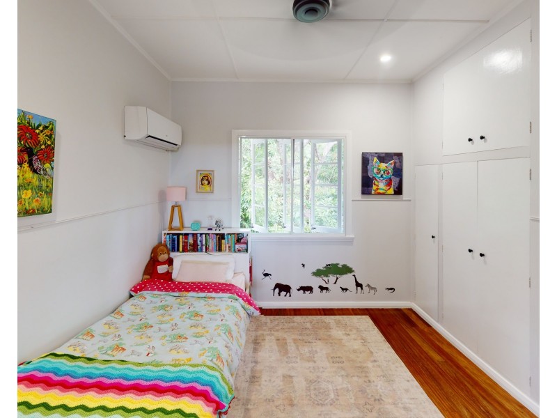 31-33 Hardwick Street, Stratford QLD 4870