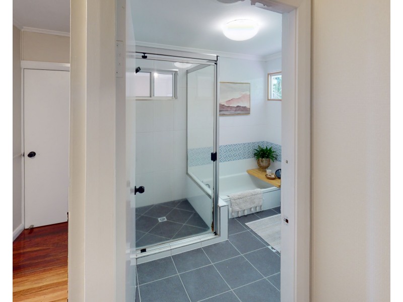 31-33 Hardwick Street, Stratford QLD 4870