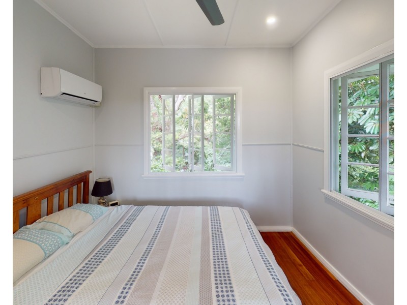 31-33 Hardwick Street, Stratford QLD 4870