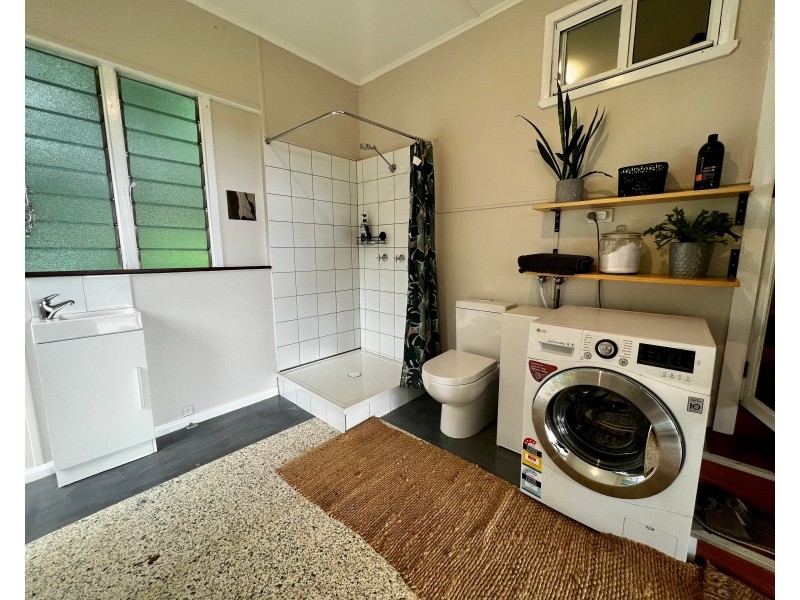 31-33 Hardwick Street, Stratford QLD 4870