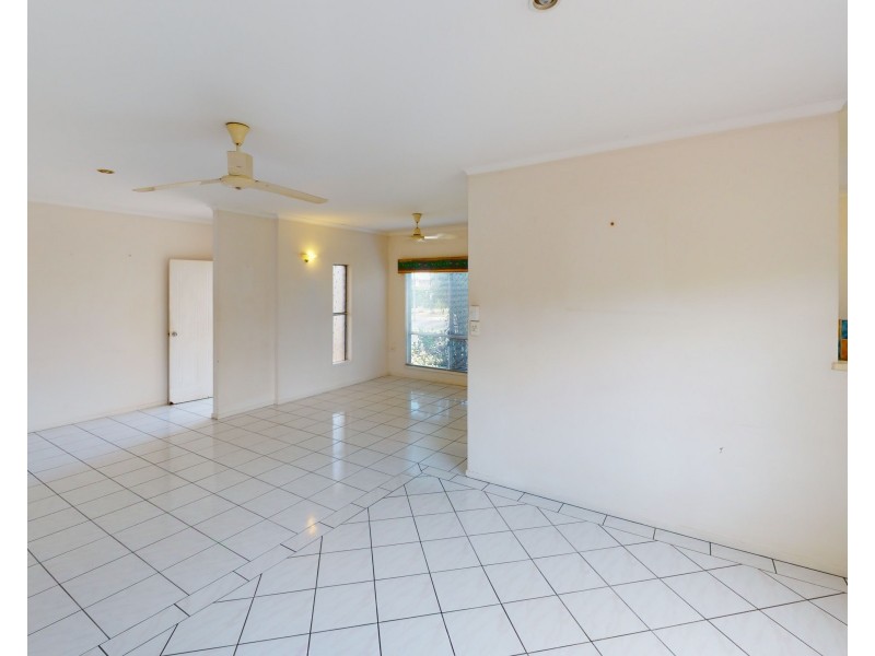 13 Cairnwell Street, Smithfield QLD 4878