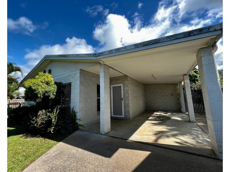 13 Cairnwell Street, Smithfield QLD 4878