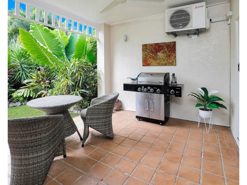 33/24 Warren Street, Palm Cove QLD 4879