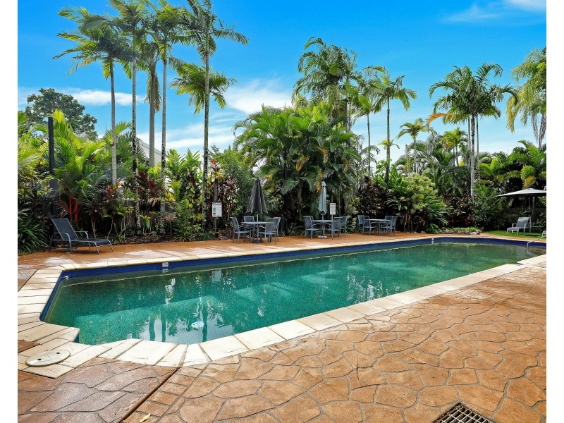 33/24 Warren Street, Palm Cove QLD 4879