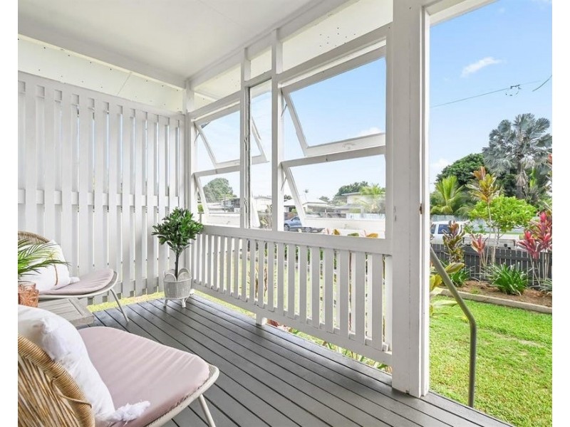 5 Kingsford Street, Mooroobool QLD 4870