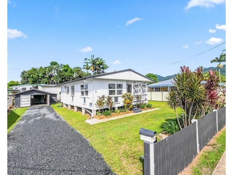 5 Kingsford Street, Mooroobool QLD 4870