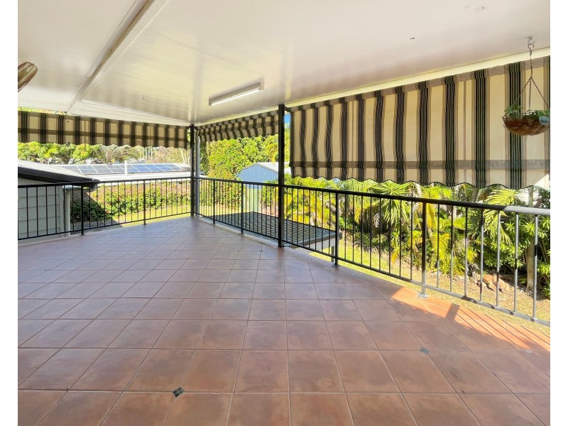 50 Oleander Street, Holloways Beach QLD 4878