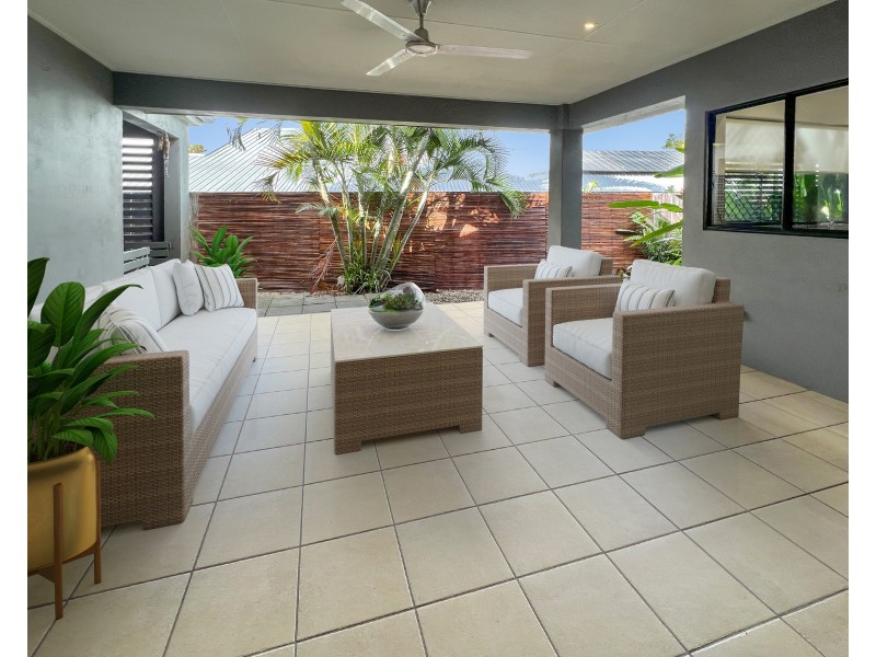 8 Seclusion Drive, Palm Cove QLD 4879