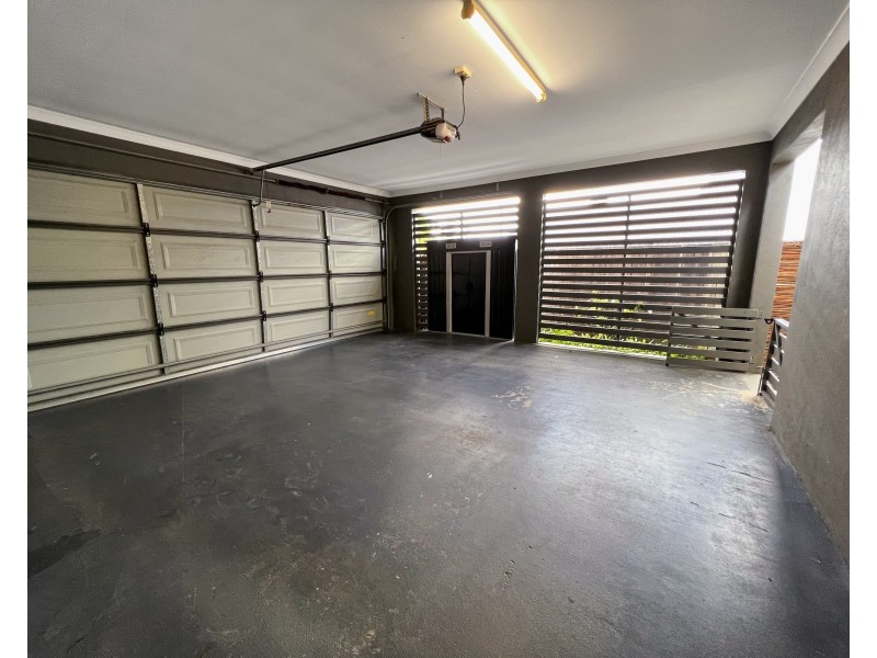 8 Seclusion Drive, Palm Cove QLD 4879