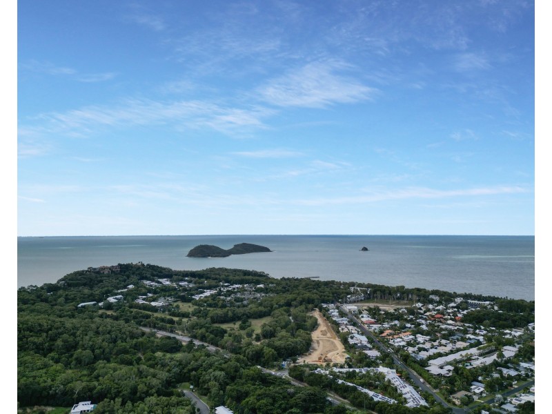 8 Seclusion Drive, Palm Cove QLD 4879