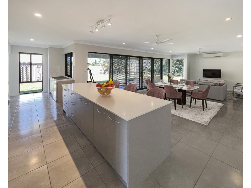 71 Koppen Terrace, Mooroobool QLD 4870