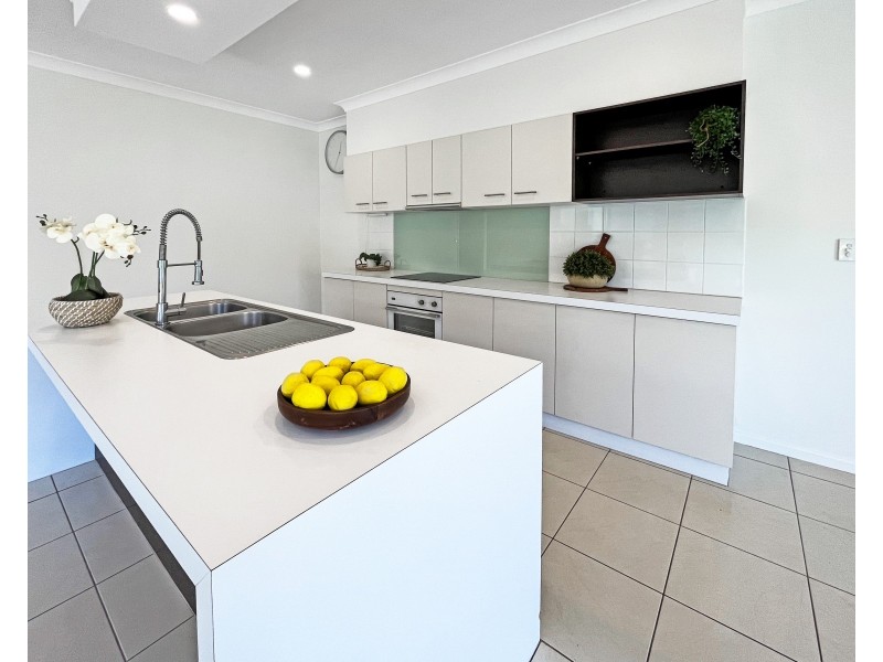 6 Willie Ming Close, Redlynch QLD 4870