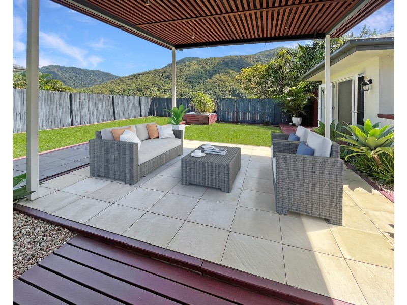 6 Willie Ming Close, Redlynch QLD 4870