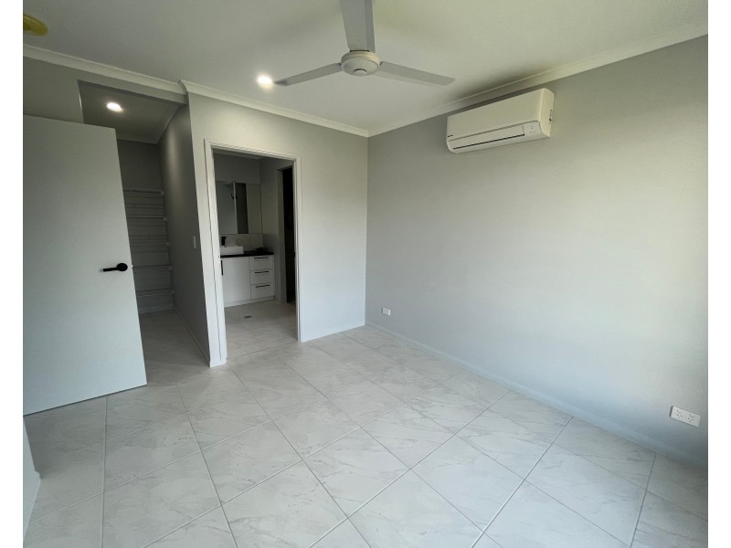 32 Orient Bend, Smithfield QLD 4878