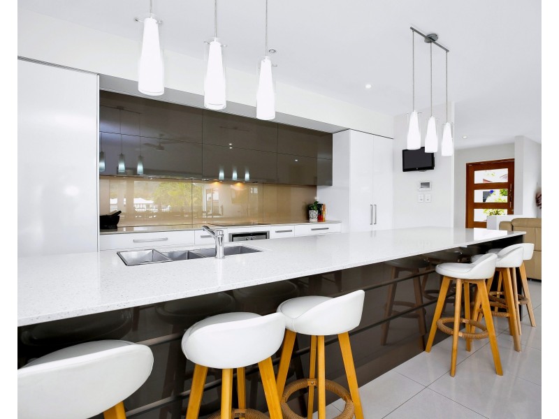 17 Lagoon Drive, Trinity Beach QLD 4879