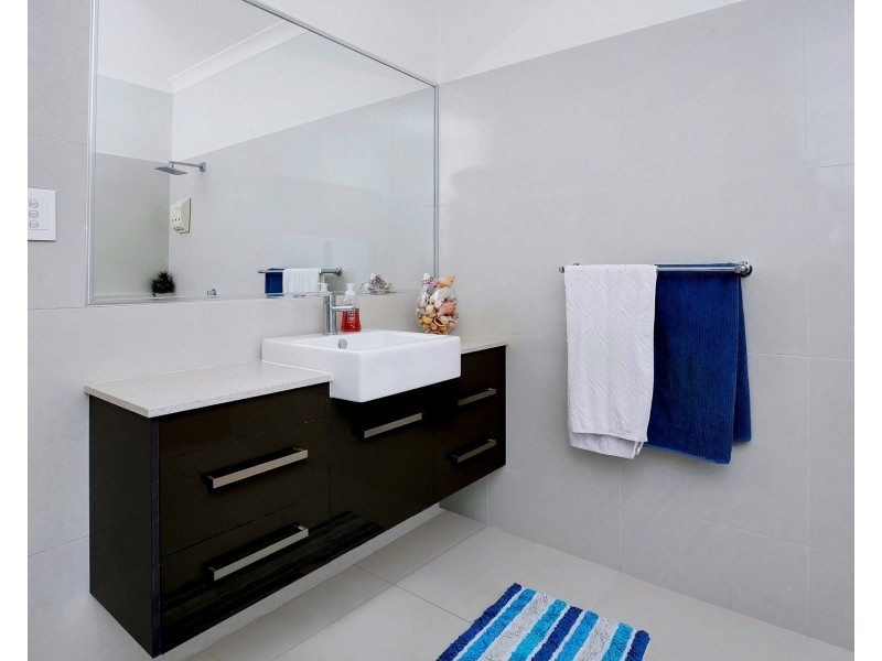 17 Lagoon Drive, Trinity Beach QLD 4879