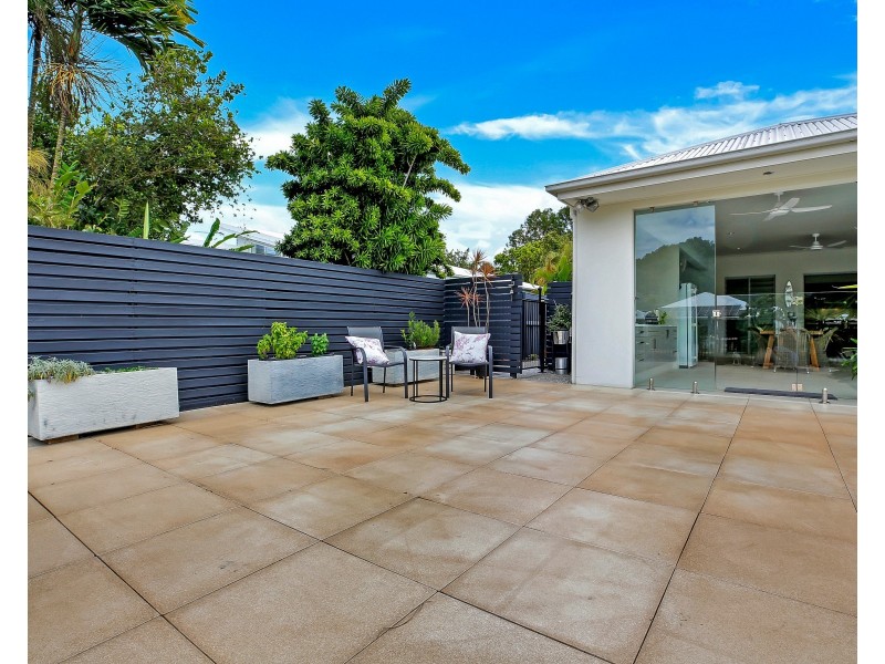 17 Lagoon Drive, Trinity Beach QLD 4879