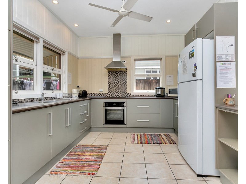 2/9 Grimshaw Street, Parramatta Park QLD 4870