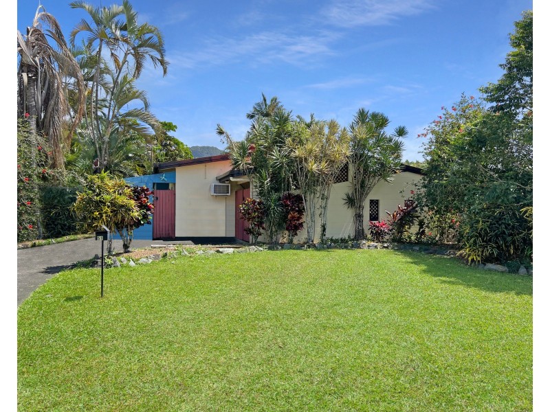 51 Mclaughlin Road, Bentley Park QLD 4869
