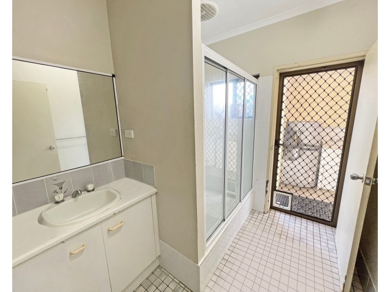 51 Mclaughlin Road, Bentley Park QLD 4869