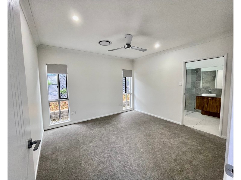 19 Rossmann Road, Smithfield QLD 4878