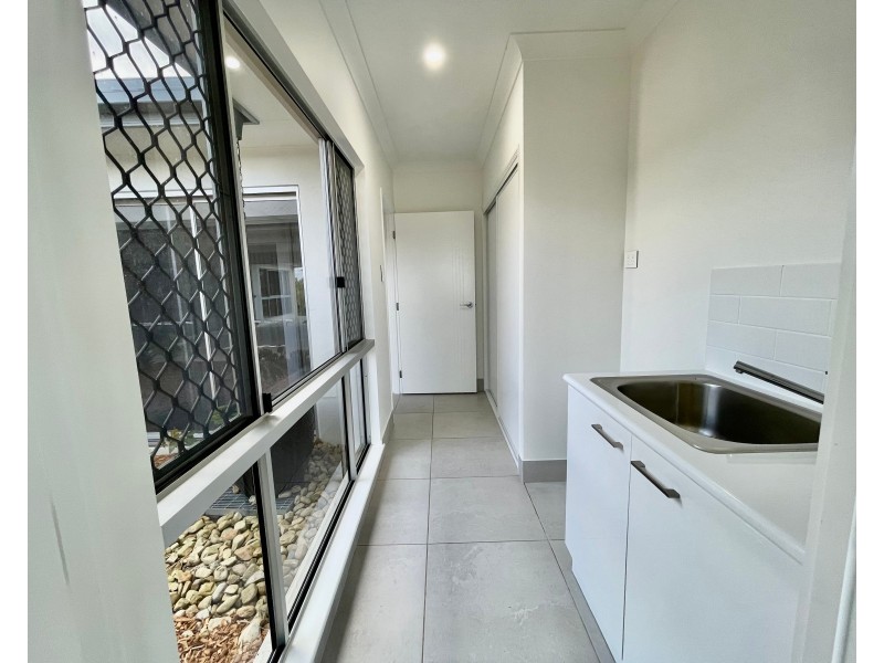 19 Rossmann Road, Smithfield QLD 4878