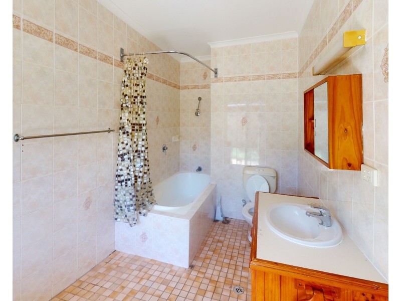 20 Riverside Parade, Trinity Park QLD 4879