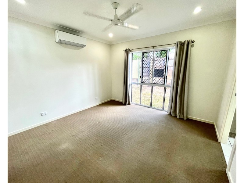 10 Sandridge Way, Smithfield QLD 4878