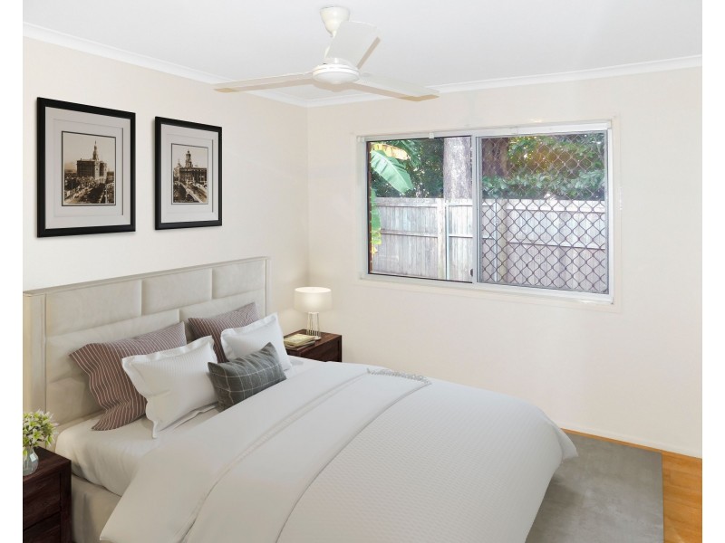 20 Long Street, Mooroobool QLD 4870
